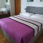 Apartments Ivo